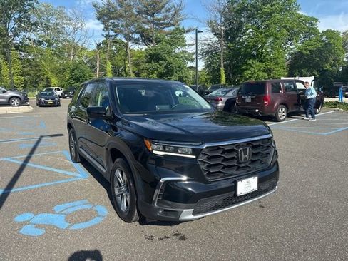 Used 2023 Honda Pilot EX-L image 10