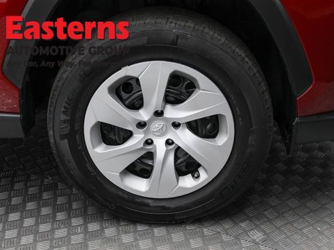 Used 2024 Toyota RAV4 LE image 30