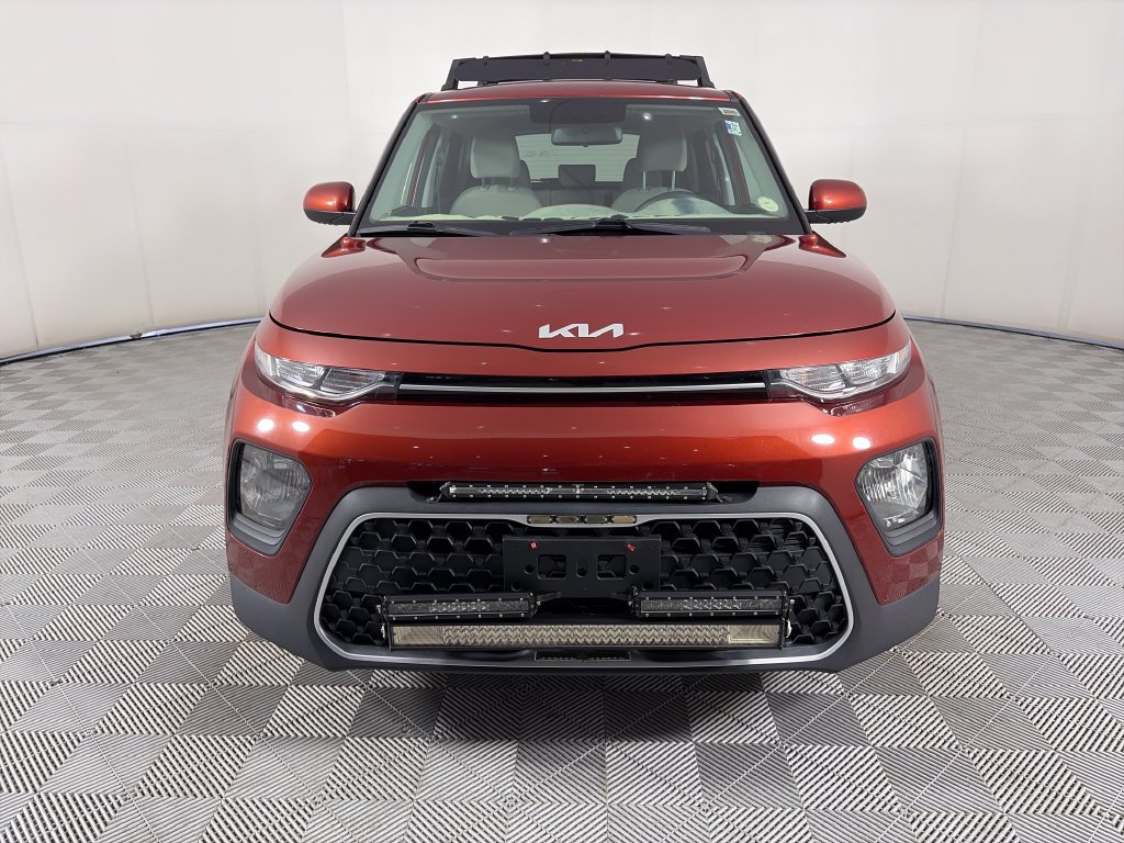 Used 2022 Kia Soul LX FWD image 2