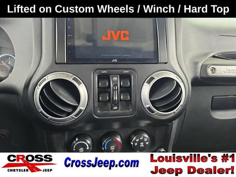 Used 2013 Jeep Wrangler Unlimited Sahara w/ Connectivity Group AWD/4WD image 10