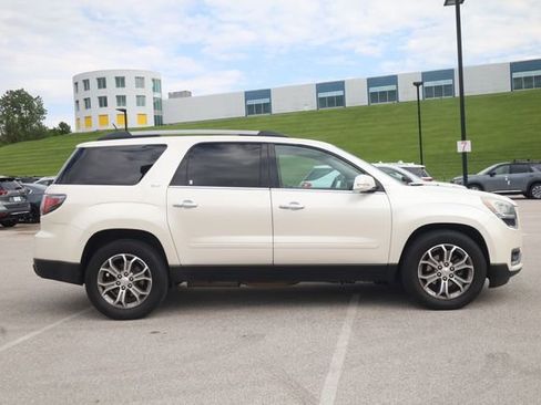 Used 2014 GMC Acadia SLT FWD image 3