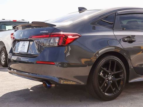 Used 2025 Honda Civic Sport image 9
