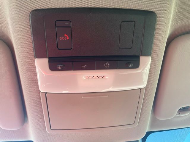 Used 2025 Nissan Rogue SV AWD/4WD image 17
