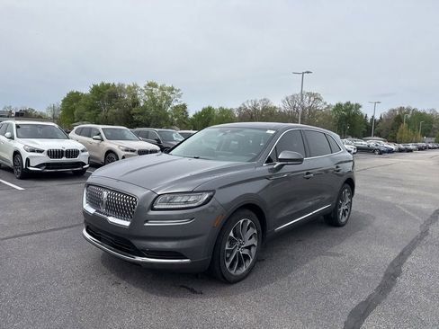 Used 2022 Lincoln Nautilus Reserve AWD/4WD image 3