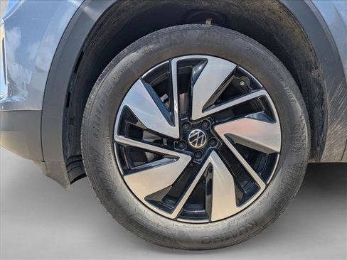 Used 2025 Volkswagen Atlas SE FWD image 19