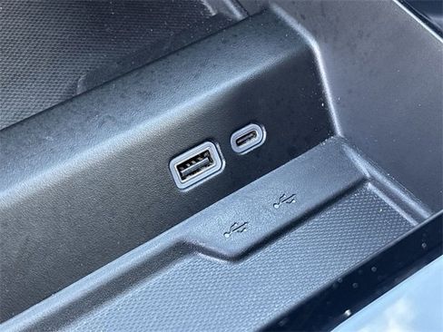 Used 2025 Chevrolet Suburban RST image 29