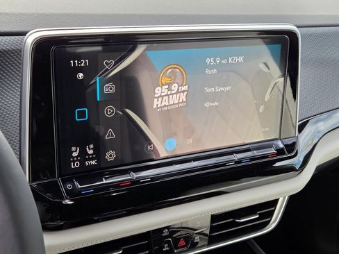 New 2026 Volkswagen Atlas Cross Sport SEL Premium R-Line image 13