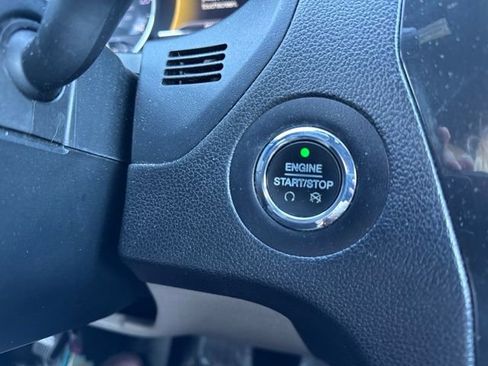 Used 2019 Ford Explorer XLT w/ Equipment Group 202A image 20