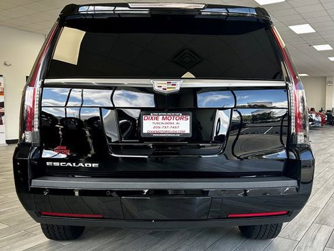 Used 2018 Cadillac Escalade 2WD image 8