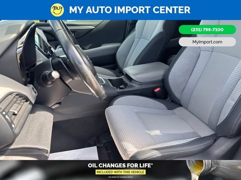 Used 2025 Subaru Outback Premium AWD/4WD image 13