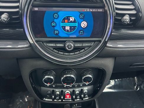 Used 2020 MINI Cooper Clubman S image 17