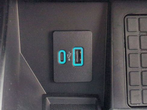 Certified 2024 Ford F150 Raptor image 33