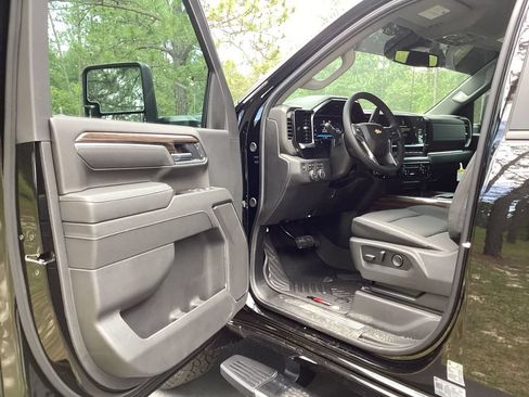 New 2026 Chevrolet Silverado 2500 LT w/ All Star Edition AWD/4WD image 14