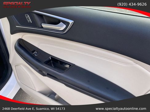 Used 2018 Ford Edge Titanium w/ Technology Package AWD/4WD image 35