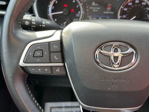 Used 2023 Toyota Highlander XSE image 21