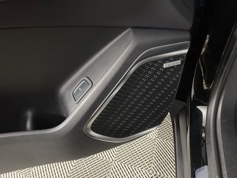 Used 2025 Buick Enclave Preferred image 23