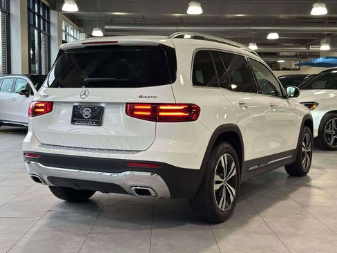 Certified 2025 Mercedes-Benz GLB 250 4MATIC image 3