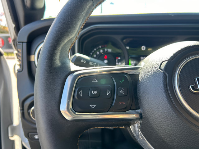 Used 2024 Jeep Wrangler Unlimited Sahara w/ Technology Group AWD/4WD image 14