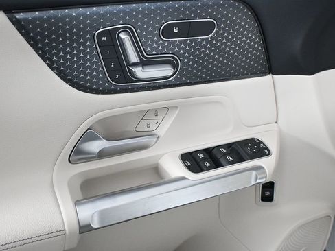 Certified 2026 Mercedes-Benz GLB 250 image 8