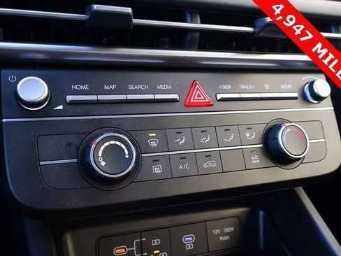 Used 2025 Hyundai Tucson SE image 24