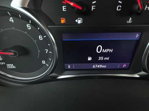 Used 2022 GMC Terrain SLT image 9