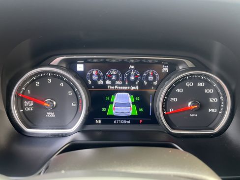 Used 2021 Chevrolet Tahoe Z71 w/ Z71 Off-Road Package image 18