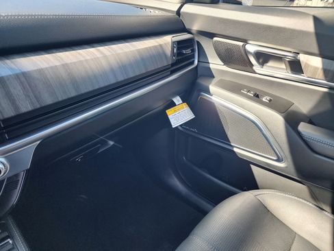 Used 2024 Kia Telluride SX image 36