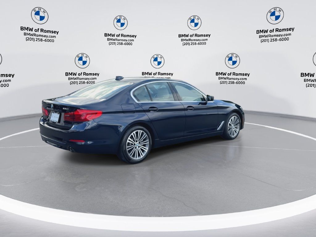 Used 2019 BMW 530i xDrive w/ Convenience Package AWD/4WD image 8