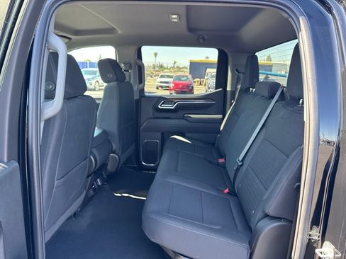 Used 2025 Chevrolet Silverado 1500 LT RWD image 36