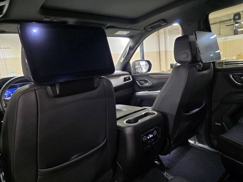 Used 2023 Chevrolet Tahoe High Country w/ Premium Package AWD/4WD image 12