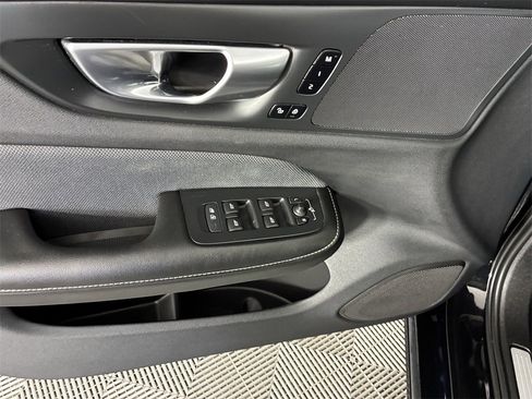 Used 2024 Volvo S60 B5 Plus image 26