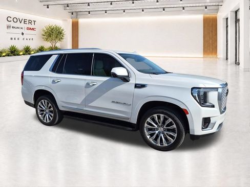 Used 2021 GMC Yukon Denali w/ LPO, Illumination Package AWD/4WD image 17