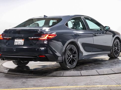 Certified 2025 Toyota Camry SE FWD image 5