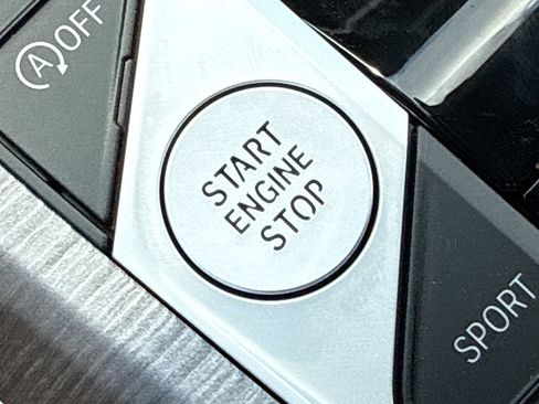 New 2026 BMW 330i Sedan w/ M Sport Package RWD image 37