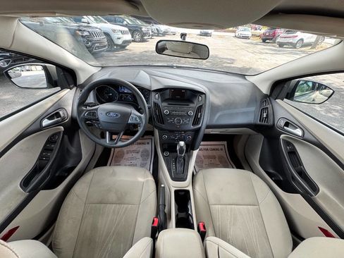 Used 2015 Ford Focus SE FWD image 15