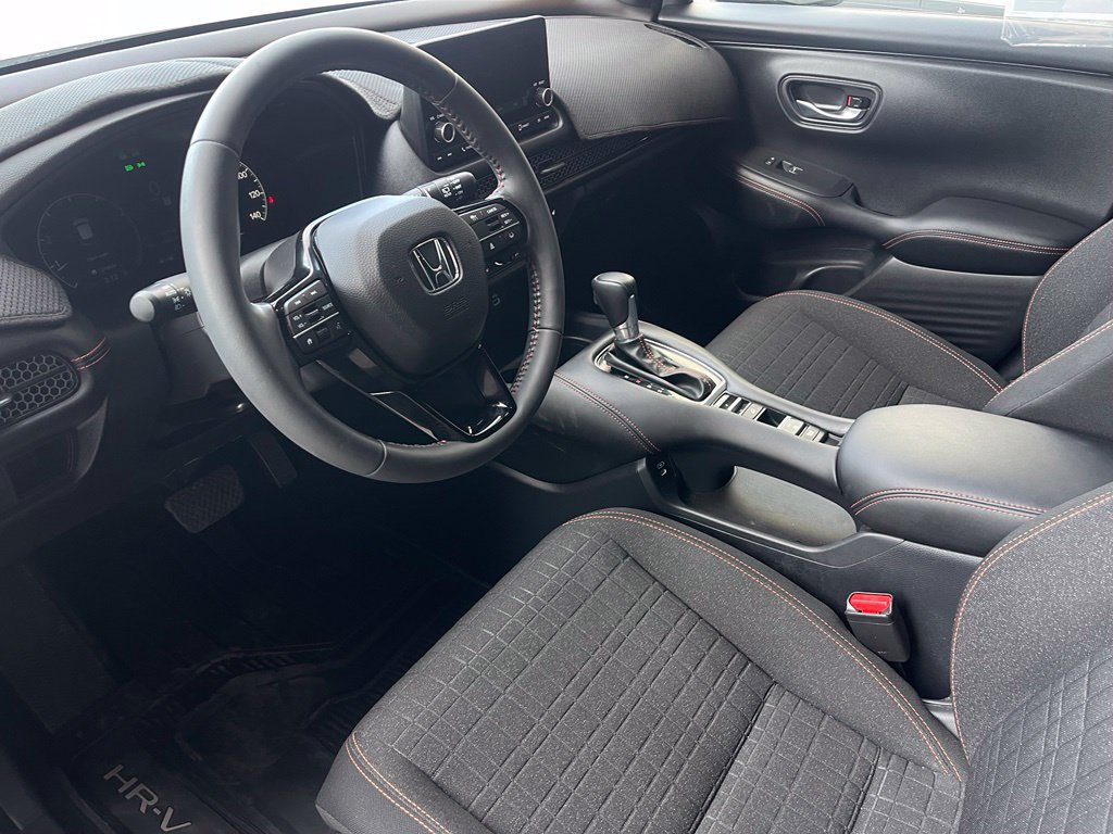 Used 2025 Honda HR-V Sport image 6