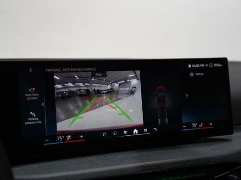 Used 2025 BMW 330i xDrive Sedan w/ M Sport Package image 27