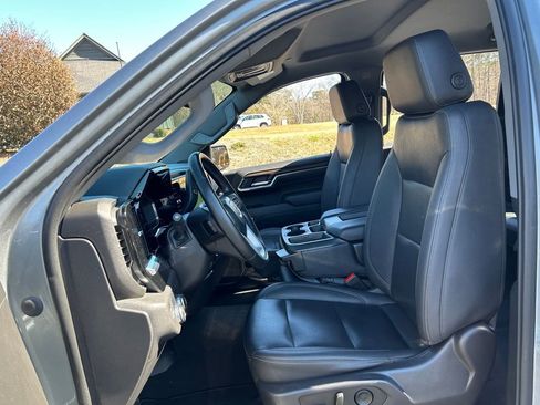 Used 2023 GMC Sierra 1500 SLT image 32