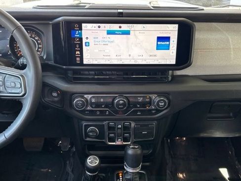 Used 2025 Jeep Wrangler Unlimited Sport AWD/4WD image 16