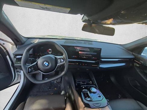 Used 2024 BMW 530i xDrive w/ Convenience Package AWD/4WD image 21