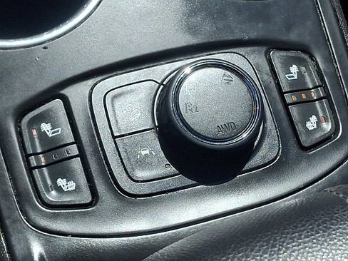 Used 2021 GMC Terrain SLE w/ Driver Convenience Package AWD/4WD image 25