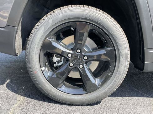 New 2025 Jeep Grand Cherokee Limited w/ Luxury Tech Group II image 39