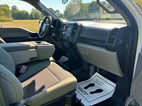 Used 2016 Ford F150 XL w/ Equipment Group 101A Mid RWD image 11