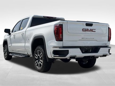 Used 2024 GMC Sierra 1500 AT4 w/ Technology Package AWD/4WD image 5