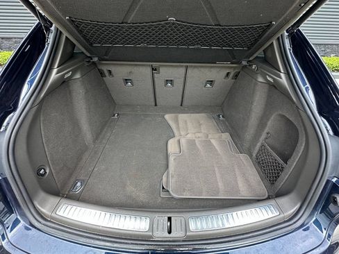 Certified 2018 Porsche Macan AWD/4WD image 40