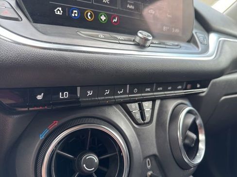 Used 2025 Chevrolet Blazer LT AWD/4WD image 5