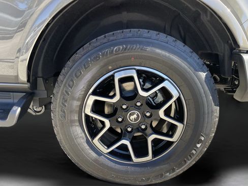 New 2025 Ford Bronco Outer Banks image 31