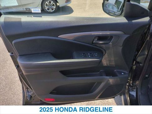 Certified 2025 Honda Ridgeline Sport+ image 12