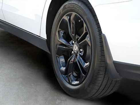 Used 2025 Honda Accord SE image 8