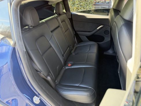 Used 2024 Tesla Model Y Long Range image 39